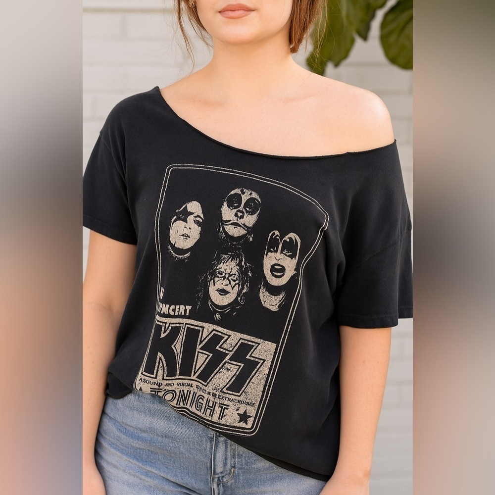 Vintage Kiss Concert Upcycled T Shirt Small Black Alt Metal Grunge Y2K Rock Punk